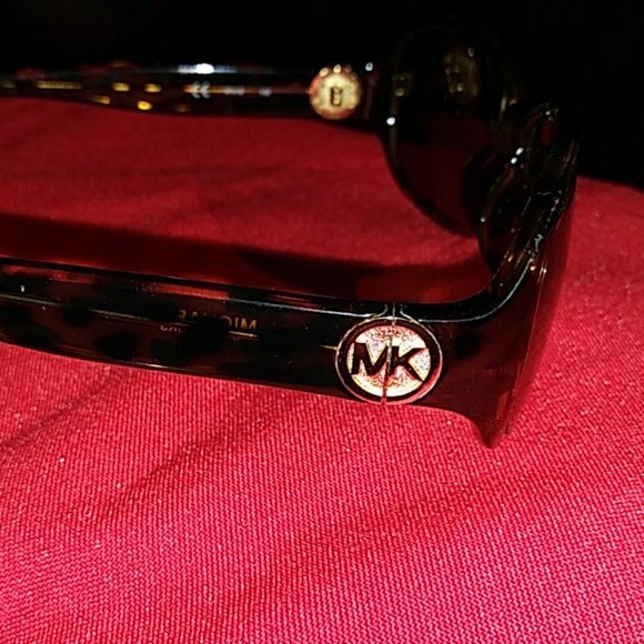 Michael Kors perscription sunglasses - Picture 1 of 7